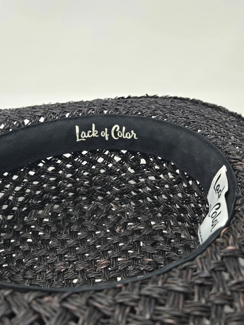 LACK OF COLOR PLUM PURPLE STRAW WOVEN BOATER HAT LARGE BRIM WOMEN MEDIUM RESORT
